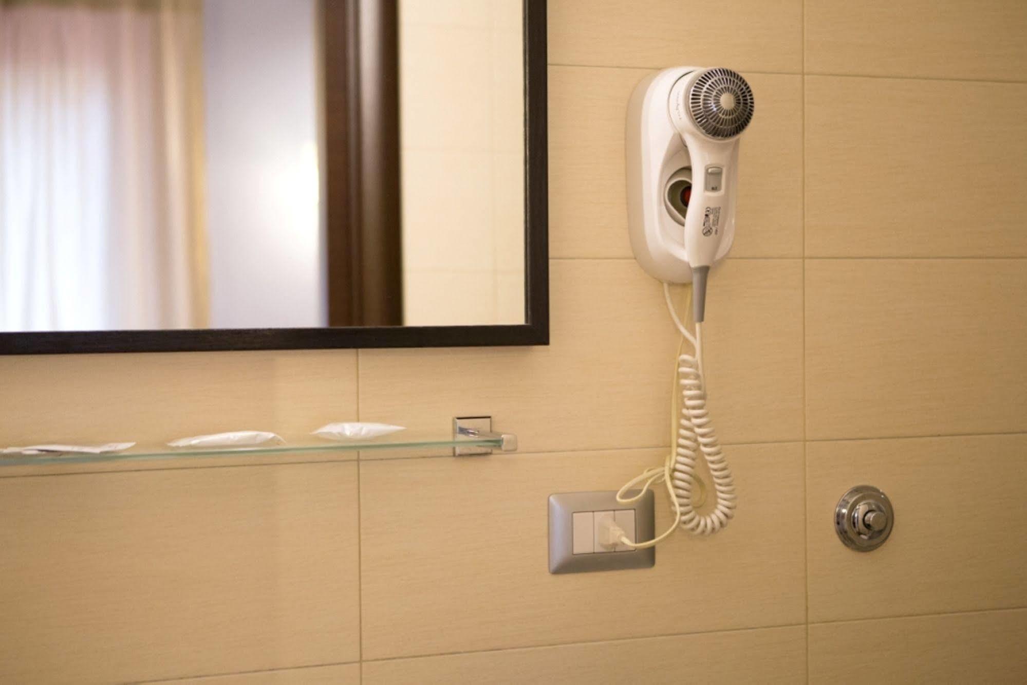 רומא Mikale Rooms מראה חיצוני תמונה