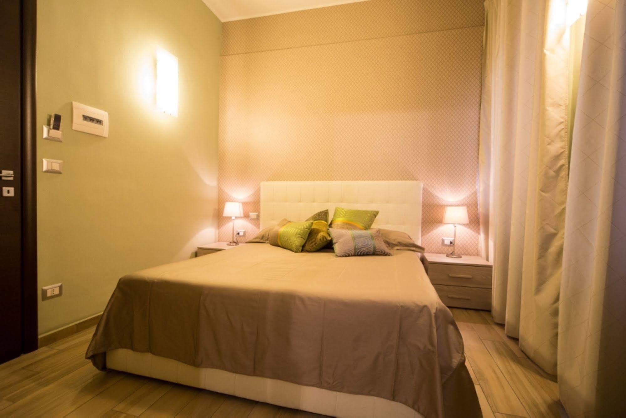 רומא Mikale Rooms מראה חיצוני תמונה